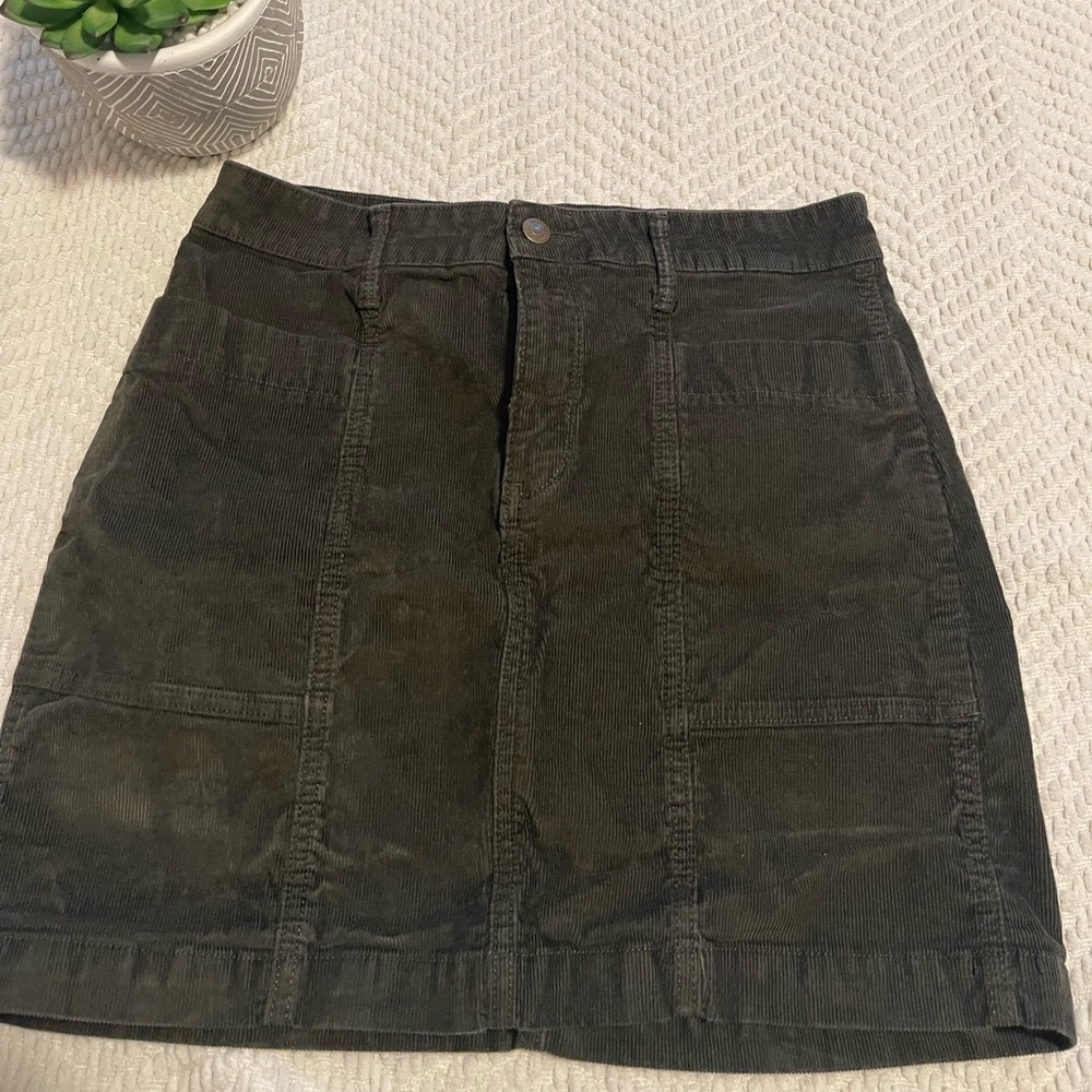 Old Navy Hunter Green Corduroy Skirt Size 8